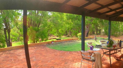 Yallingup Pet Friendly Bush Retreat - Kawana Tourism 3