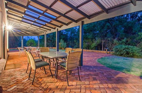 Yallingup Pet Friendly Bush Retreat - Kawana Tourism 2