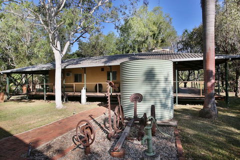 Berry Creek Bush Retreat - Kawana Tourism 1