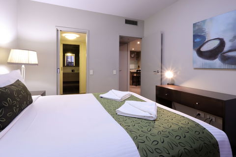 AKOM AT Docklands - Kawana Tourism 5