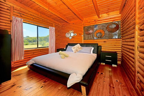 Cloudy Bay Cabin - Kawana Tourism 2