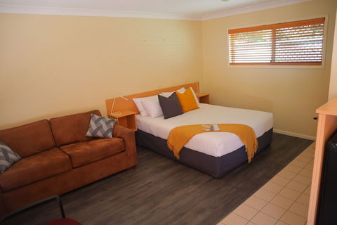 Country Roads Motor Inn Gayndah Qld - Kawana Tourism 2