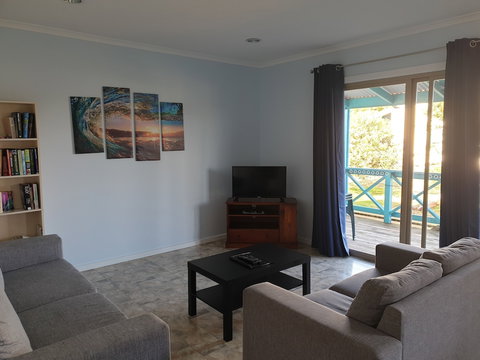 Marion Bay Holiday Villas - Kawana Tourism 2