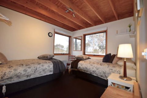 Cloud 9 Alpine Lodge - Kawana Tourism 5