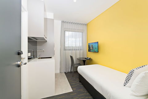 ValueSuites Green Square - Kawana Tourism 4