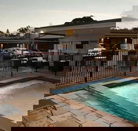 New Crossing Place Motel  Apartments - Kawana Tourism