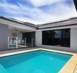 Grand Parade - Kawana Tourism