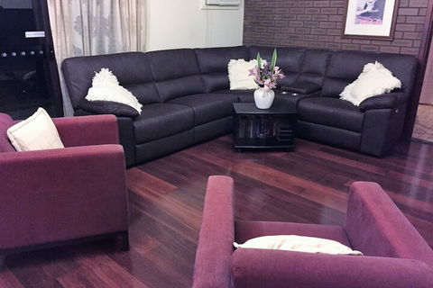 Perth Stadium Homestay - Kawana Tourism 4