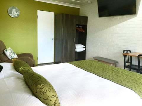 Gin Gin Village Motor Inn Motel - Kawana Tourism 2