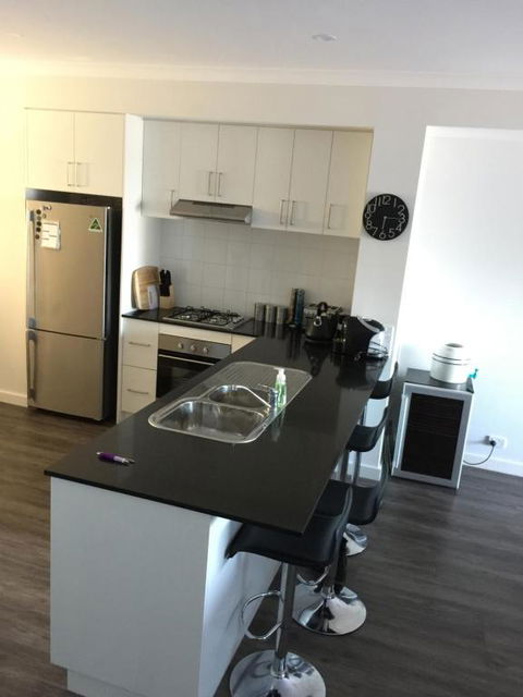 Falcon Bay 4x4 Townhouse - Kawana Tourism 2