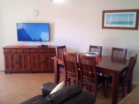 The Apartments Kings Beach Surfside - Kawana Tourism 6