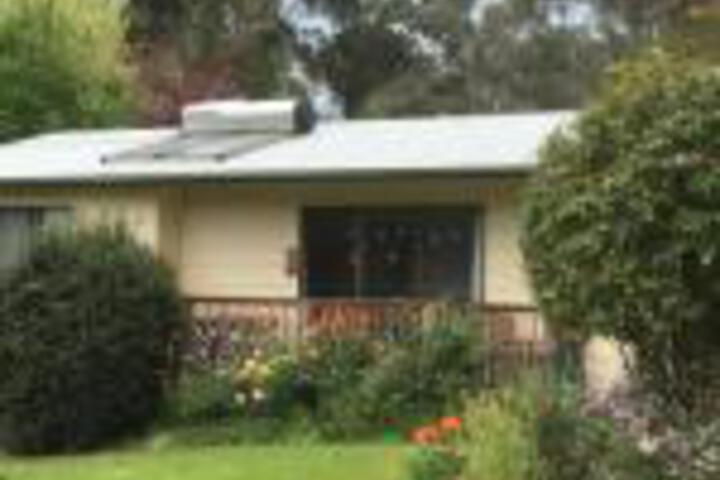 Allambee Reserve VIC Kawana Tourism
