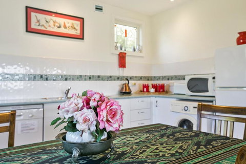 Black Dolphin Beach Penthouse - Kawana Tourism 1