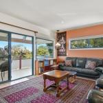 Black Dolphin Beach Penthouse - Kawana Tourism 0