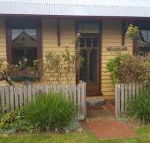 Twomeys Cottage - Kawana Tourism