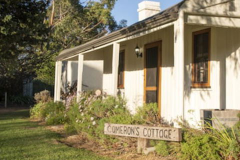 Camerons Cottage - Kawana Tourism 0
