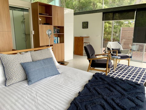 Eaglehawk Pavilions - Kawana Tourism 4