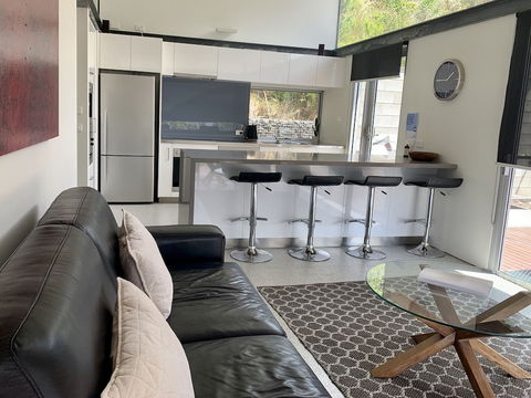 Eaglehawk Pavilions - Kawana Tourism 5