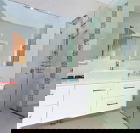 Ocean 180A - Kawana Tourism