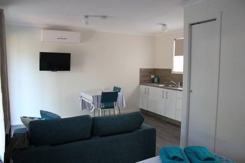 Silver Wattle Caravan Park - Kawana Tourism 2