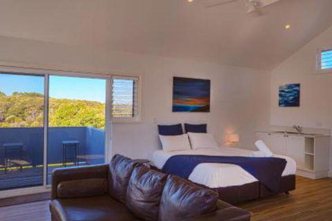 The White House At Wallcliffe Farms - Kawana Tourism 2