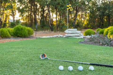 The White House At Wallcliffe Farms - Kawana Tourism 3