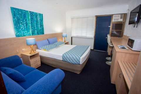 Moffat Beach Motel Caloundra - Kawana Tourism 5