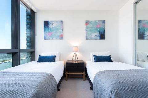 Wyndel Apartments Riverside On Collins - Kawana Tourism 1