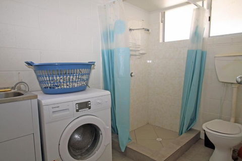 Unbeatable Waterfront Location - Kawana Tourism 2