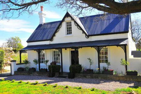Ornee Cottage - Kawana Tourism 0