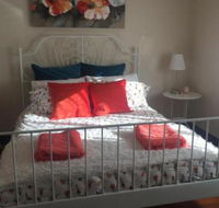 Art Deco Cottage - Kawana Tourism