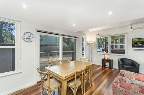 JOHANSSONS PERCH COTTAGE - Kawana Tourism 6