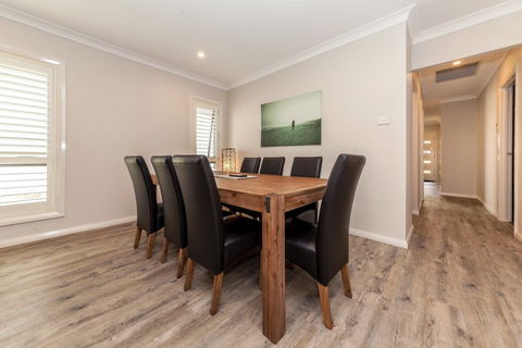 Tomaree Road 19 The Cottage - Kawana Tourism 2