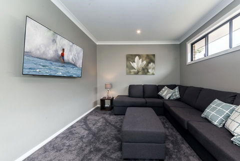 Tomaree Road 19 The Cottage - Kawana Tourism 5