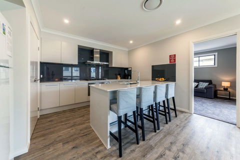 Tomaree Road 19 The Cottage - Kawana Tourism 3