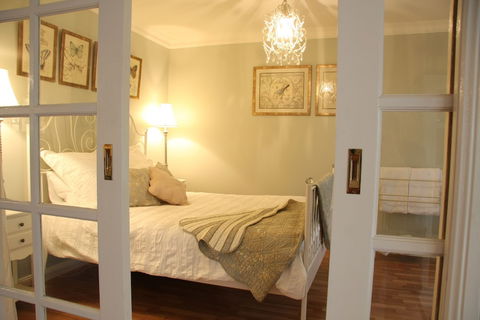 Azalea Cedar-Rose Villa - Kawana Tourism 4