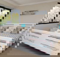 Khione 1 - Modern  spacious with views towards Lake Jindabyne  the mountains beyond - Kawana Tourism