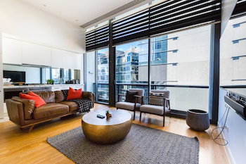 EVAN, 1BDR Southbank Apartment - Kawana Tourism 0