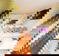 ALEXANDER 2BDR South Melbourne House