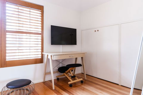 VERA, 1BDR South Melbourne Apartment - Kawana Tourism 2