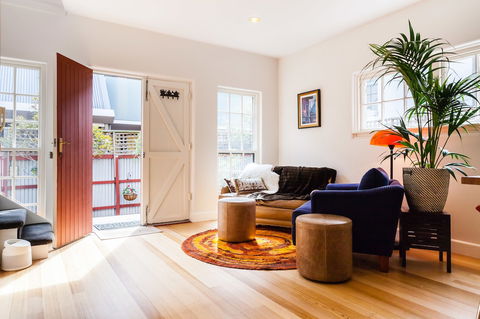 VERA, 1BDR South Melbourne Apartment - Kawana Tourism 4
