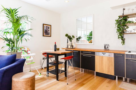 VERA, 1BDR South Melbourne Apartment - Kawana Tourism 5