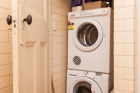 MADELINE, 1BDR Fitzroy Apartment - Kawana Tourism 2