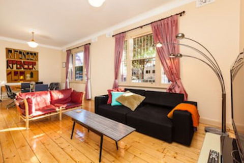 MADELINE, 1BDR Fitzroy Apartment - Kawana Tourism 0