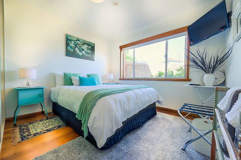 Ulverstone Boutique Accommodation - Kawana Tourism 3