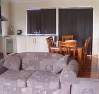 Glenaire Apartments at Meredith - Kawana Tourism