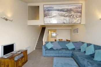 Razorback 7 - Kawana Tourism 5