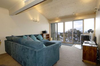 Razorback 7 - Kawana Tourism 6