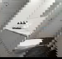 Exquisite Apartments Docklands - Kawana Tourism