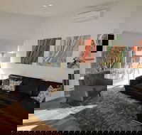 Stillwater Lodge - Kawana Tourism